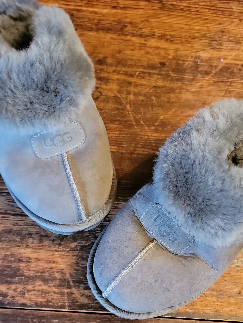 UGG Womans Coquette Grey Suede Plush Sheepskin Slip-Ons